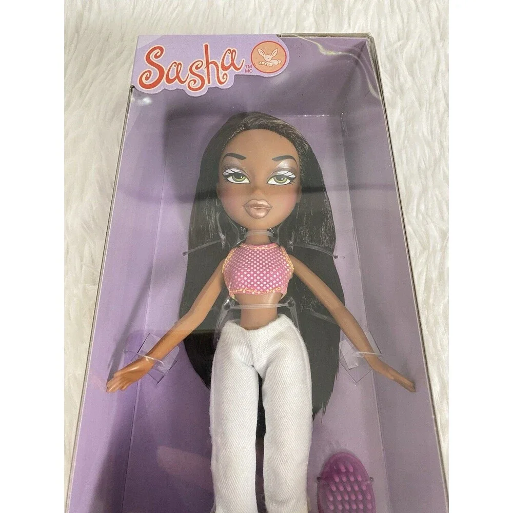 Sasha BRATZ 1 Set Ensemble Doll Figure 4 Accessories Fashion Beauty